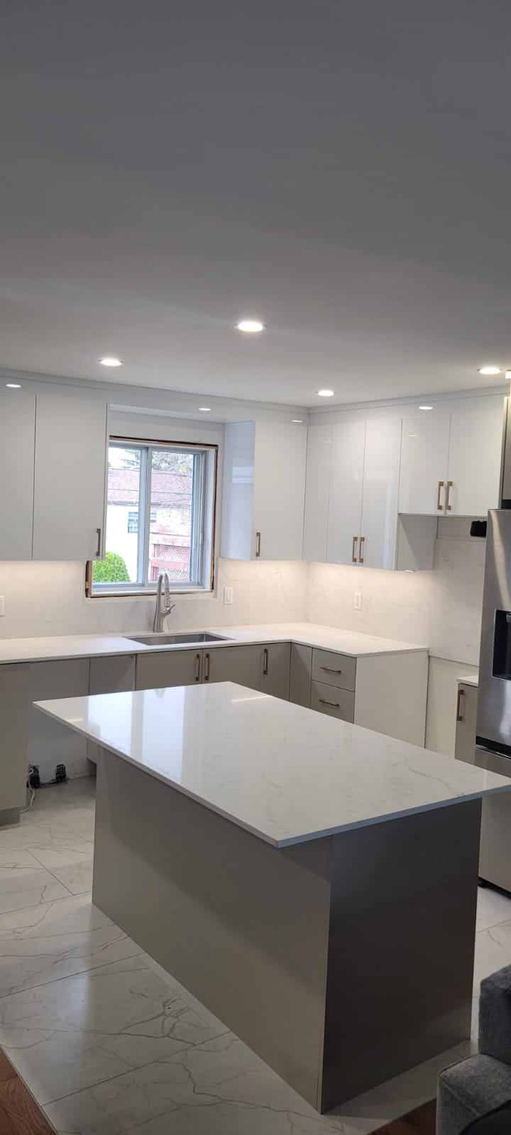 Classic Kitchen Image 2